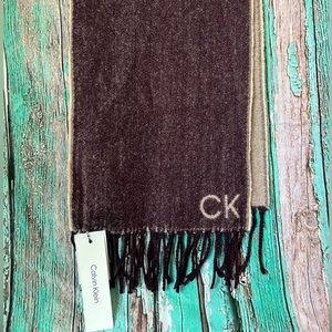 Reversible Calvin Klein Scarf!